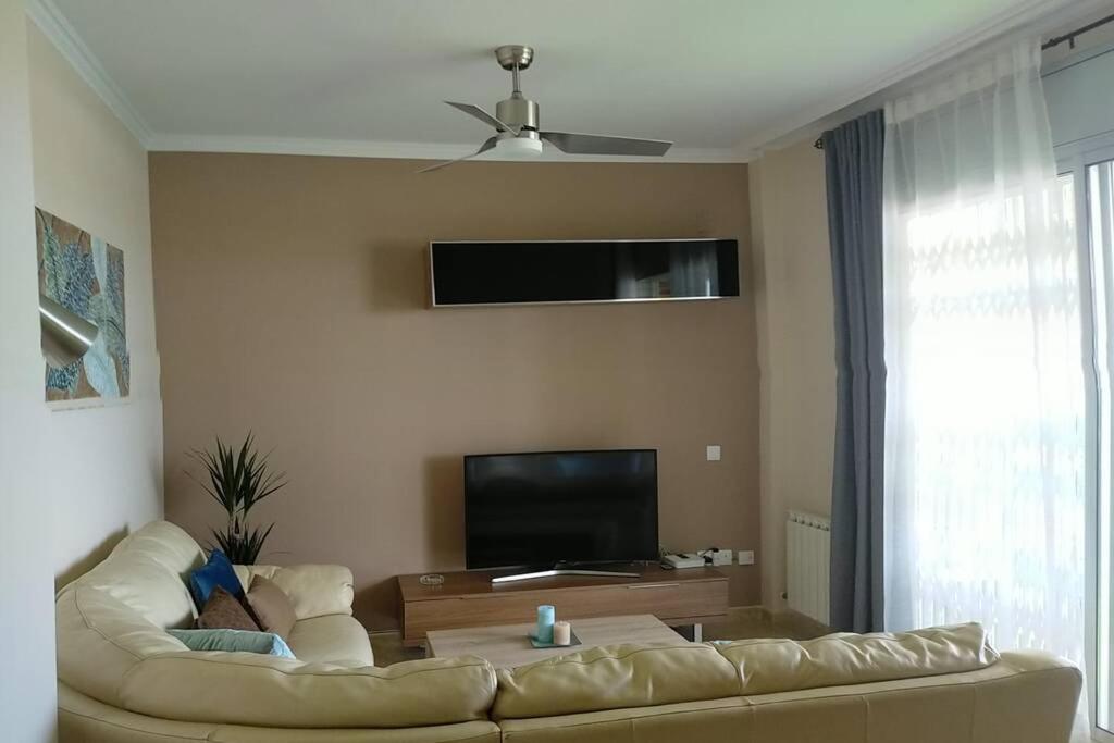 Apartamento Para 5 Personas Frente Al Mar Con Piscina Y Parking Cubelles Exteriör bild