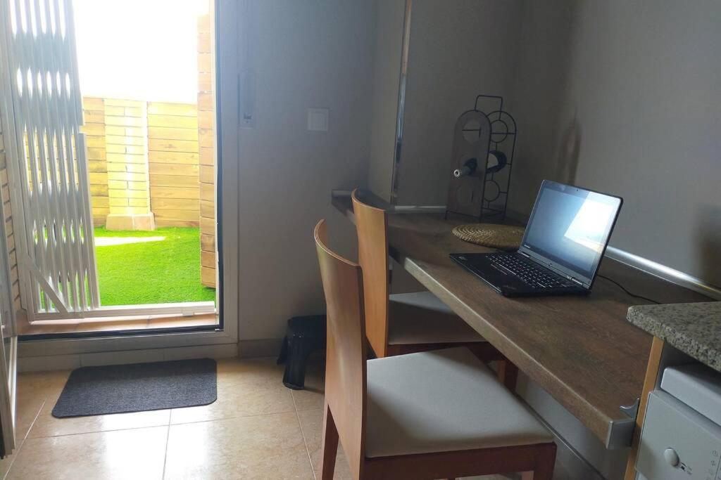 Apartamento Para 5 Personas Frente Al Mar Con Piscina Y Parking Cubelles Exteriör bild