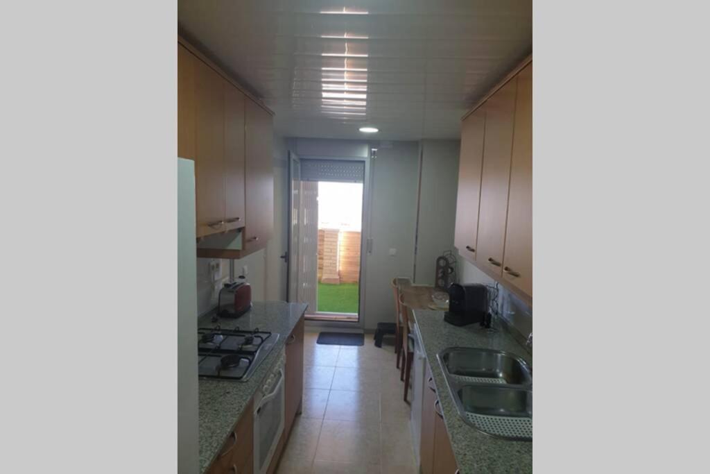 Apartamento Para 5 Personas Frente Al Mar Con Piscina Y Parking Cubelles Exteriör bild