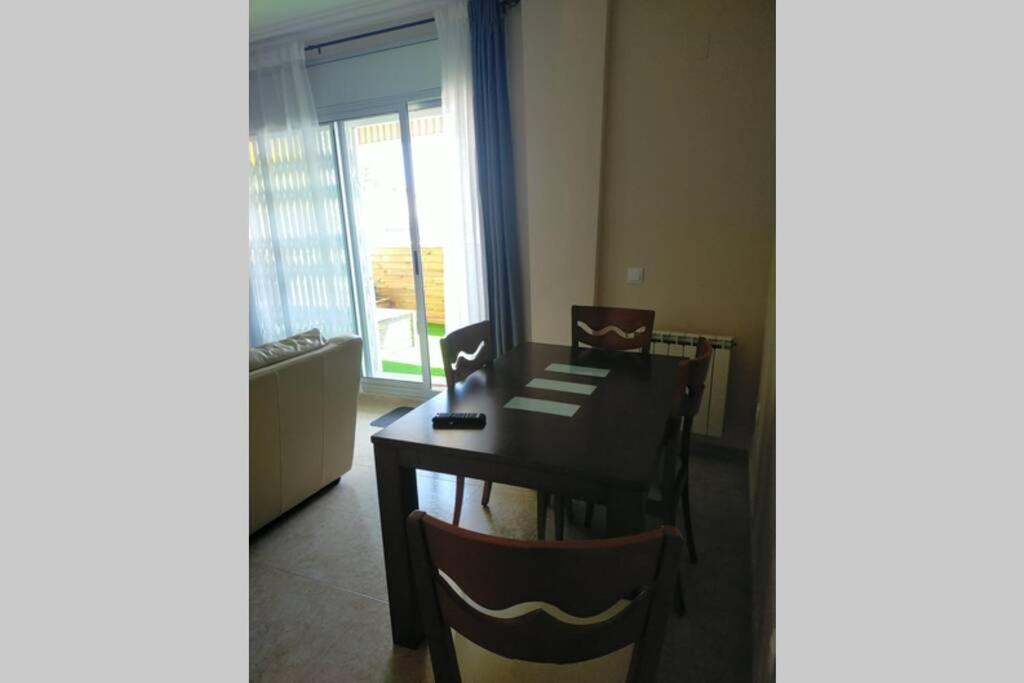 Apartamento Para 5 Personas Frente Al Mar Con Piscina Y Parking Cubelles Exteriör bild