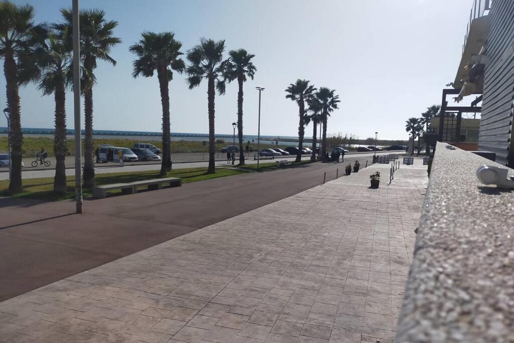 Apartamento Para 5 Personas Frente Al Mar Con Piscina Y Parking Cubelles Exteriör bild