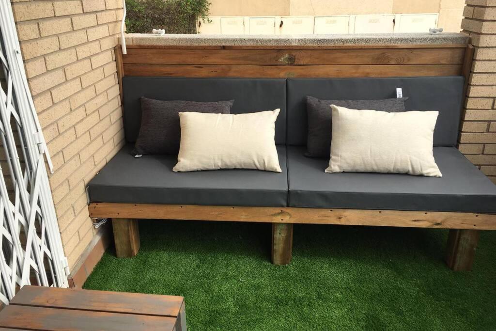 Apartamento Para 5 Personas Frente Al Mar Con Piscina Y Parking Cubelles Exteriör bild