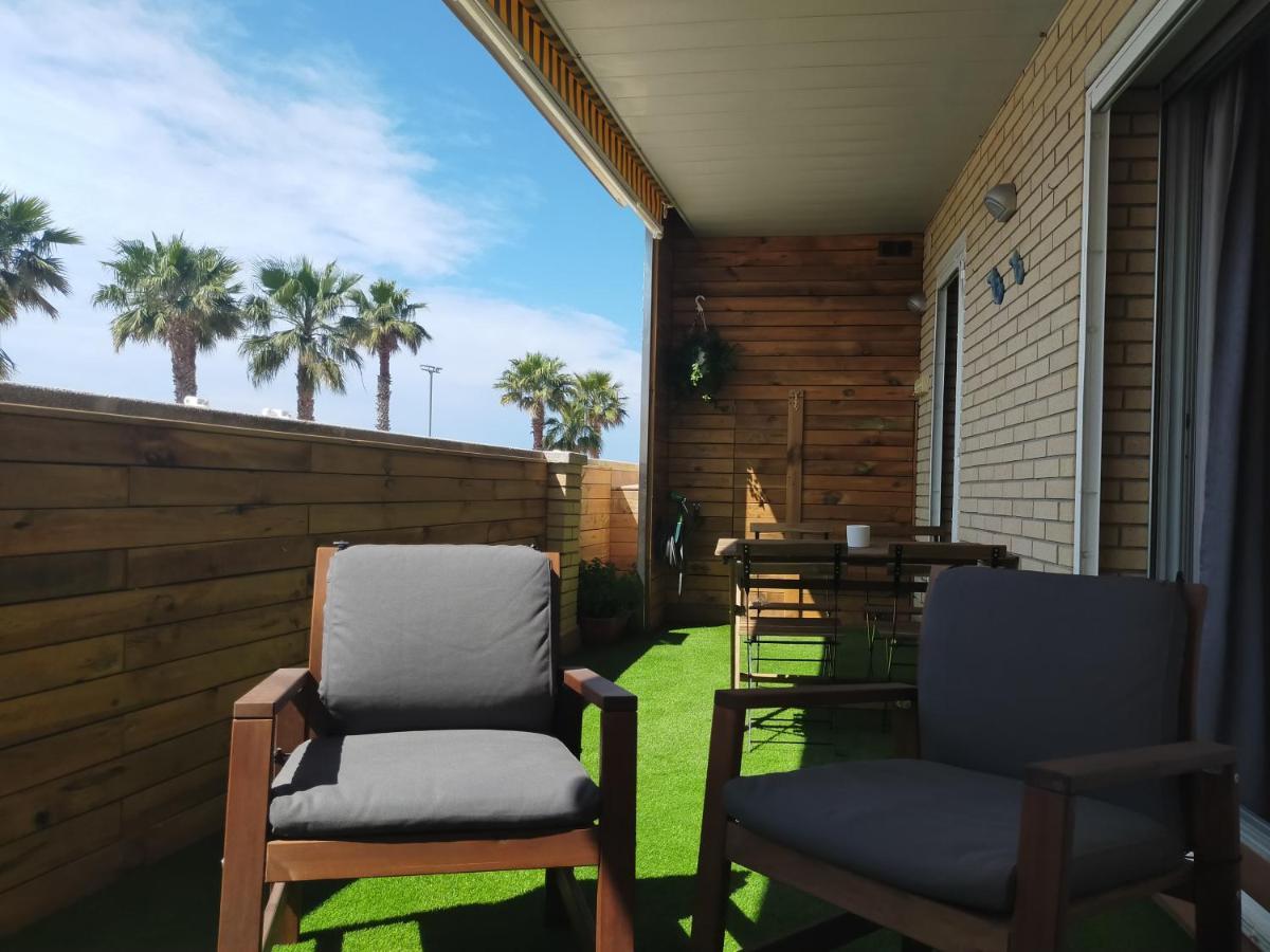 Apartamento Para 5 Personas Frente Al Mar Con Piscina Y Parking Cubelles Exteriör bild